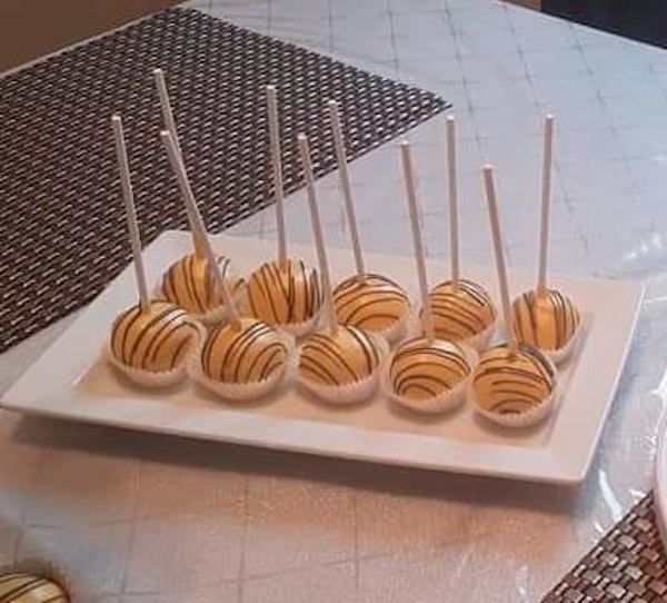 Honey Vanilla Cake Pops